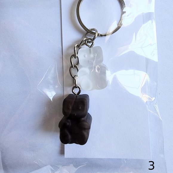 Cute Gummy Bear Keychain - Picture 4 of 6
